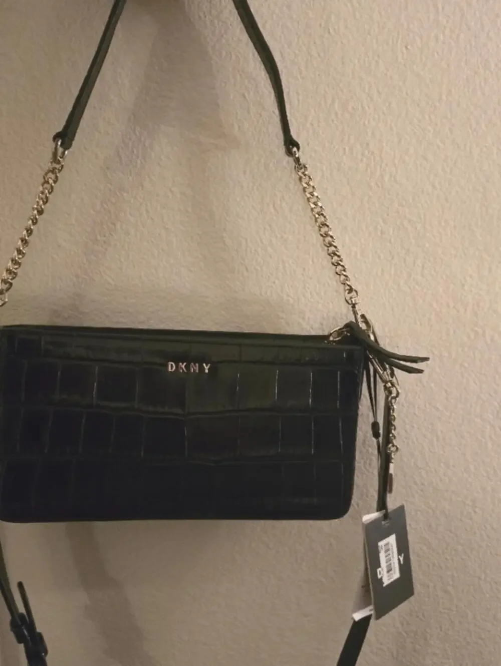 DKNY Black Croc Embossed Leather Crossbody Chain Strap NWT